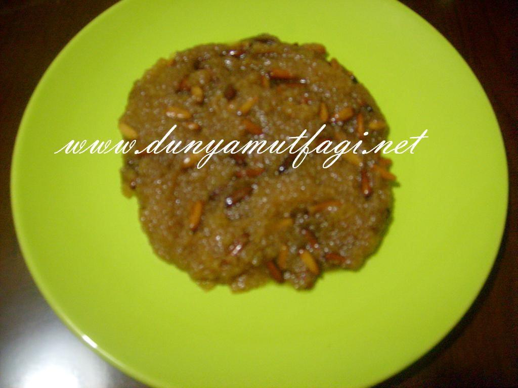 İRMİK HELVASI YEMEK TARİFLERİ