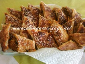 100426 135803 300x225 KITIR ISPANAKLI BÖREK